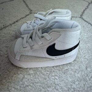 Nike sneakers size 4c